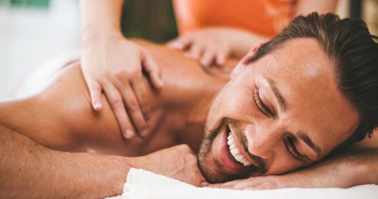 Massagem tântrica masculina: uma experiência de autoconhecimento e prazer