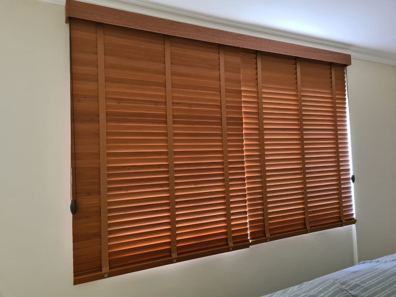 Cortinas e Persianas: A Escolha Certa para Seu Lar